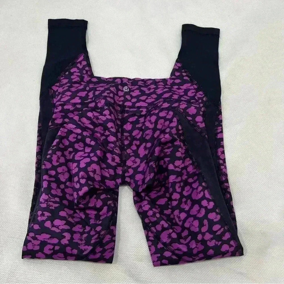 Lululemon leggings size 2 - Picture 4 of 9